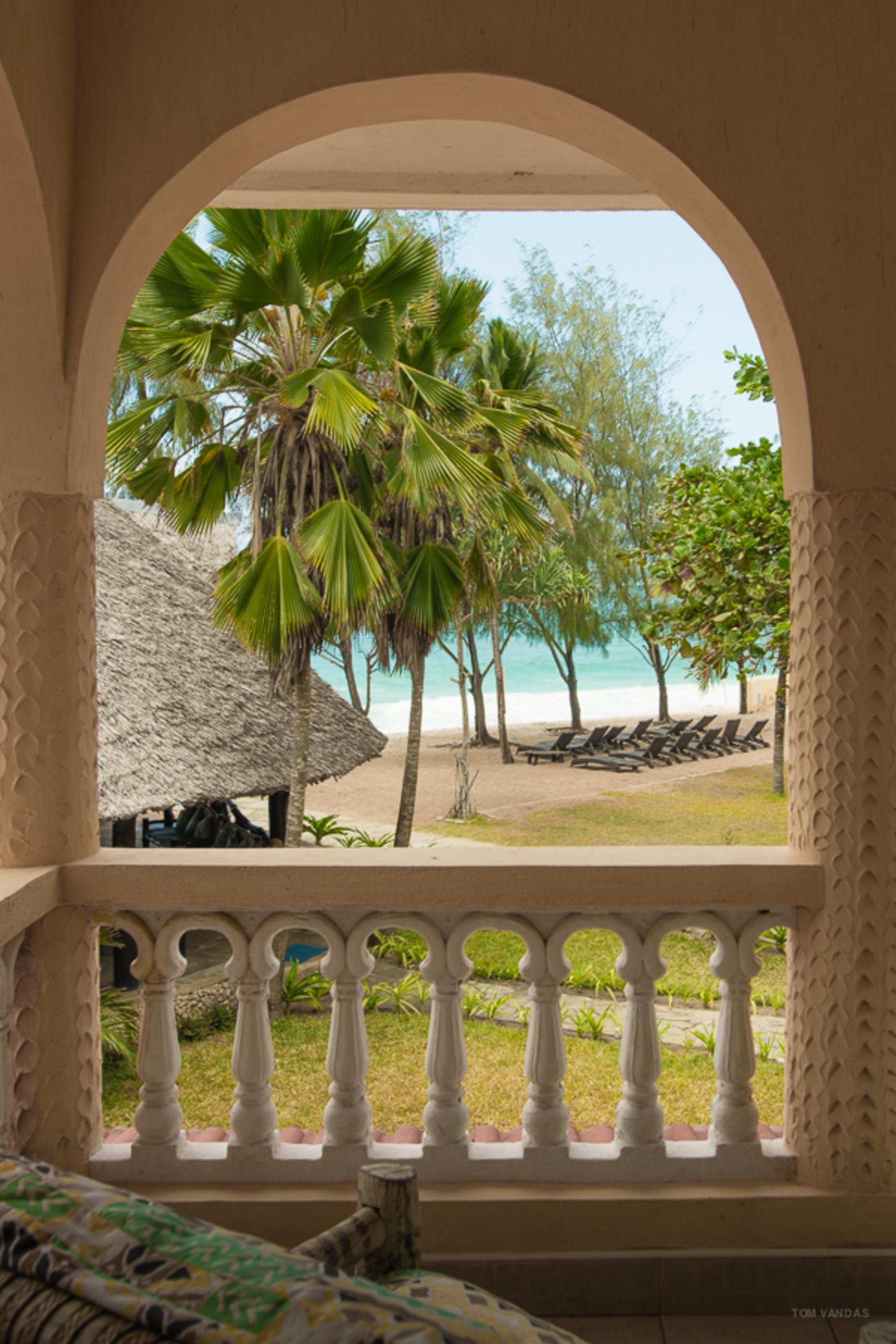 Bahari Dhow Beach Villas Diani Beach Exterior foto